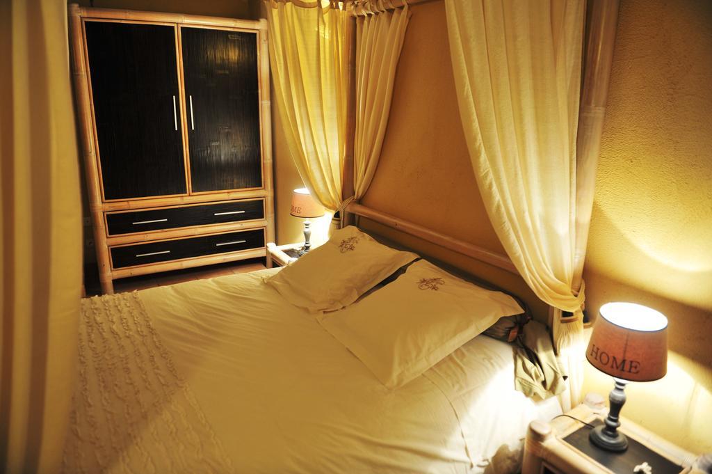Chambres D'Hotes Le Puits D'Amour Mirandol-Bourgnounac Kültér fotó